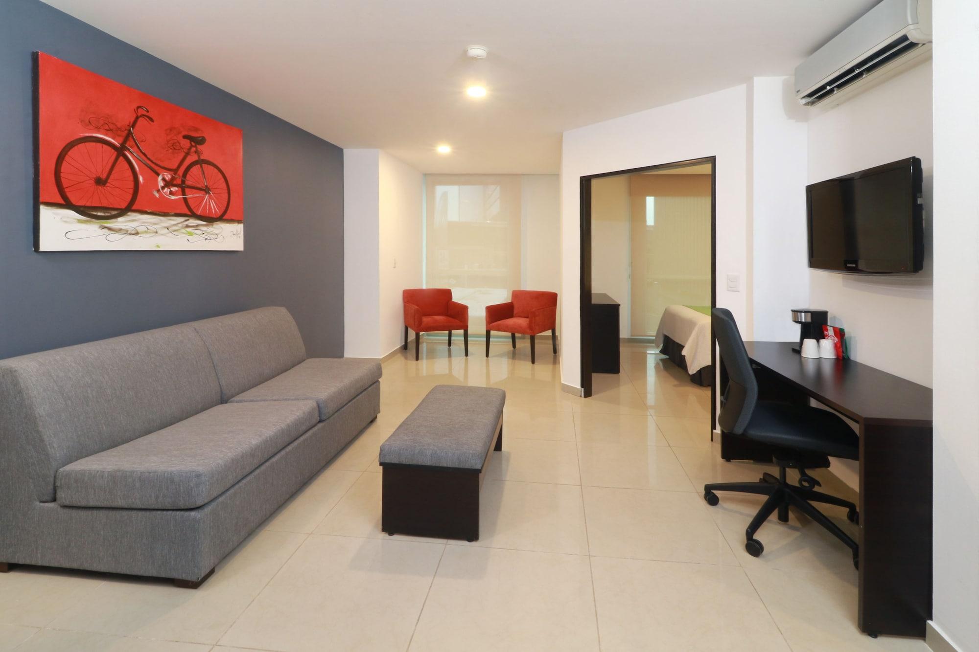 מלון ספופן Wyndham Garden Guadalajara Acueducto מראה חיצוני תמונה